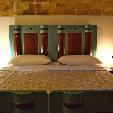 술모나 Il Ciavattone Bed And Bike B&B 외부 사진