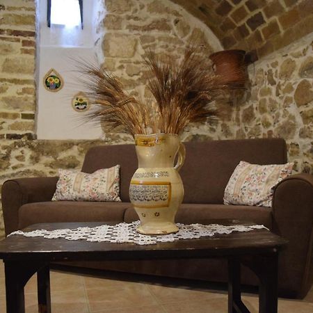 술모나 Il Ciavattone Bed And Bike B&B 외부 사진