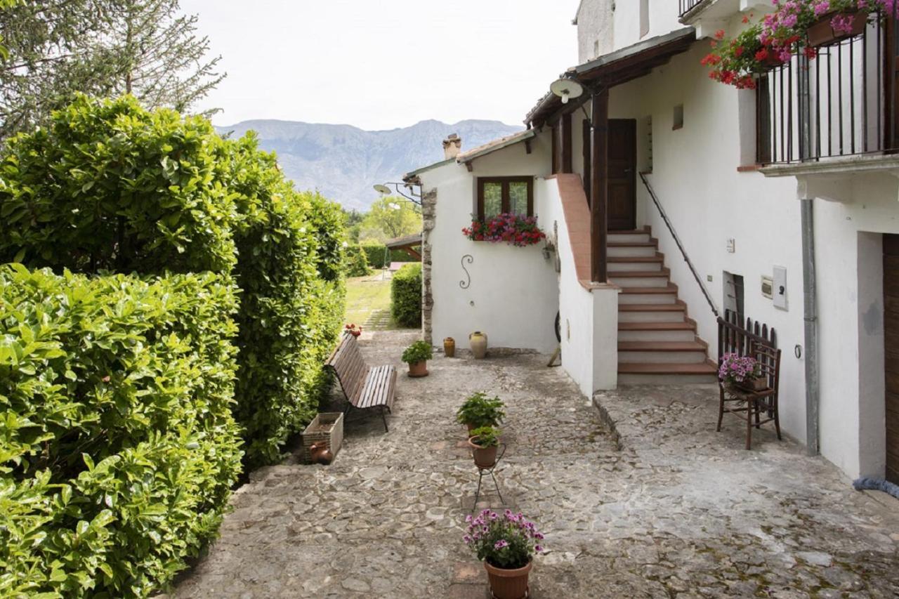 술모나 Il Ciavattone Bed And Bike B&B 외부 사진