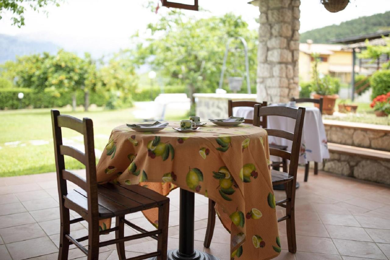 술모나 Il Ciavattone Bed And Bike B&B 외부 사진