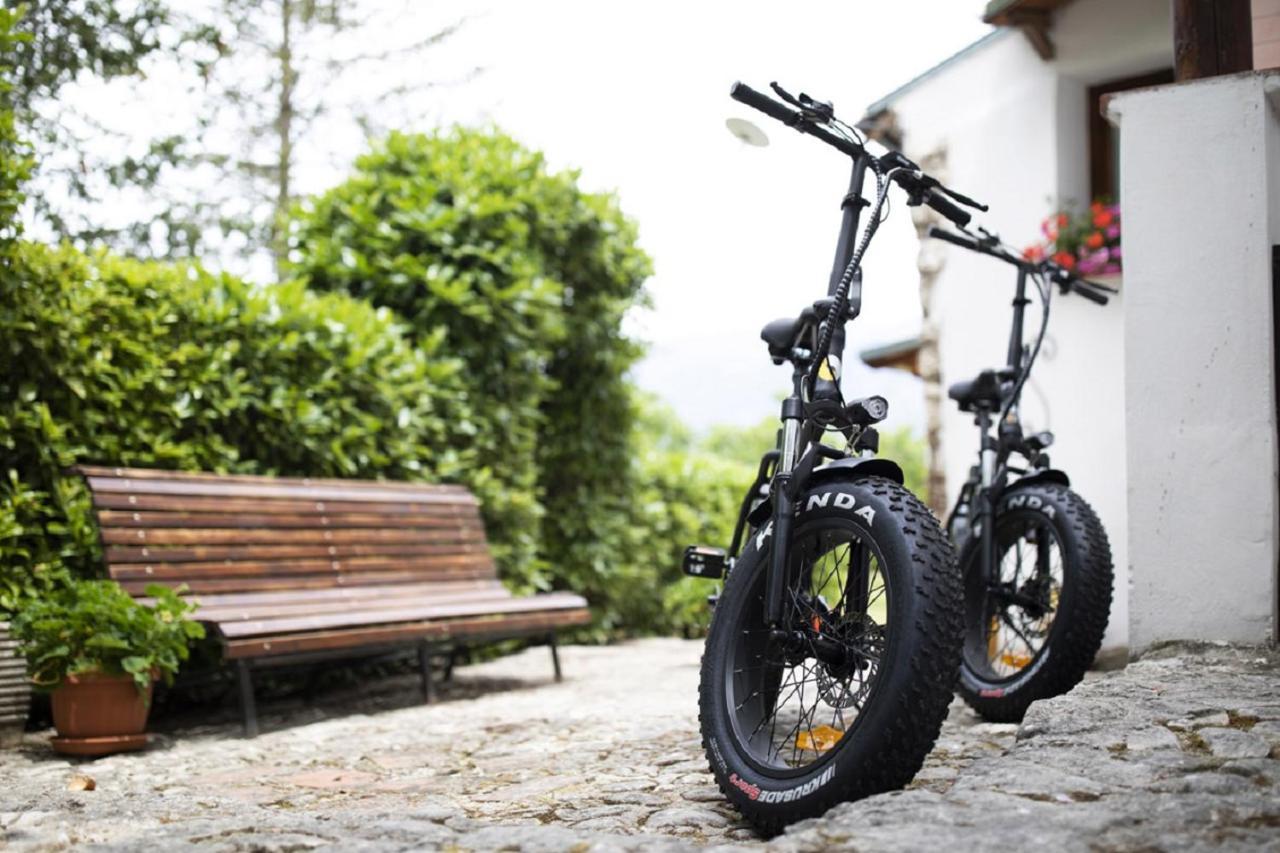 술모나 Il Ciavattone Bed And Bike B&B 외부 사진