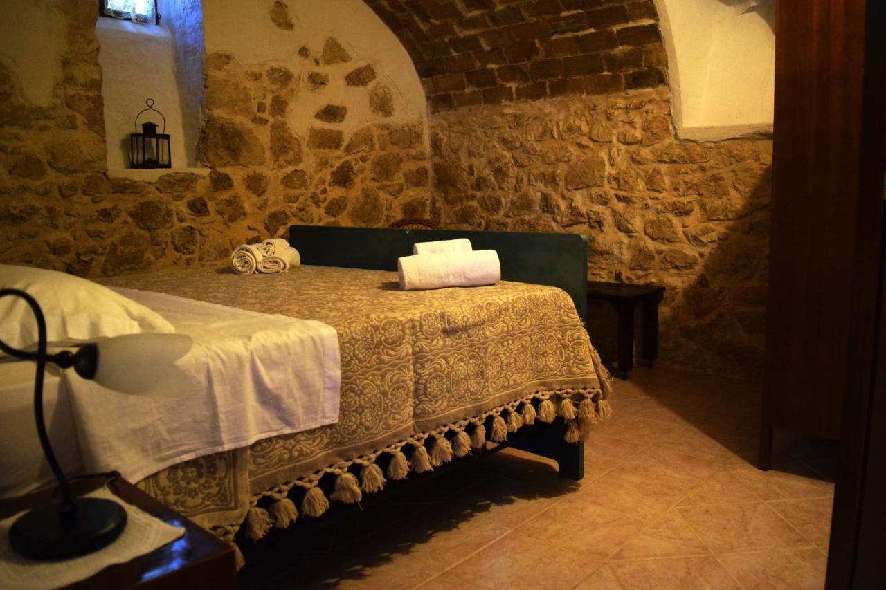 술모나 Il Ciavattone Bed And Bike B&B 외부 사진