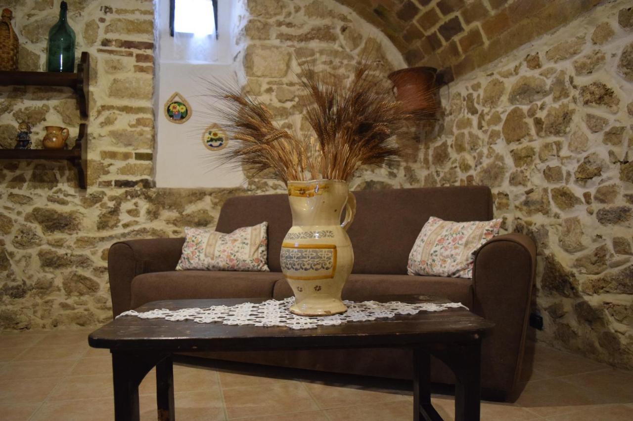 술모나 Il Ciavattone Bed And Bike B&B 외부 사진